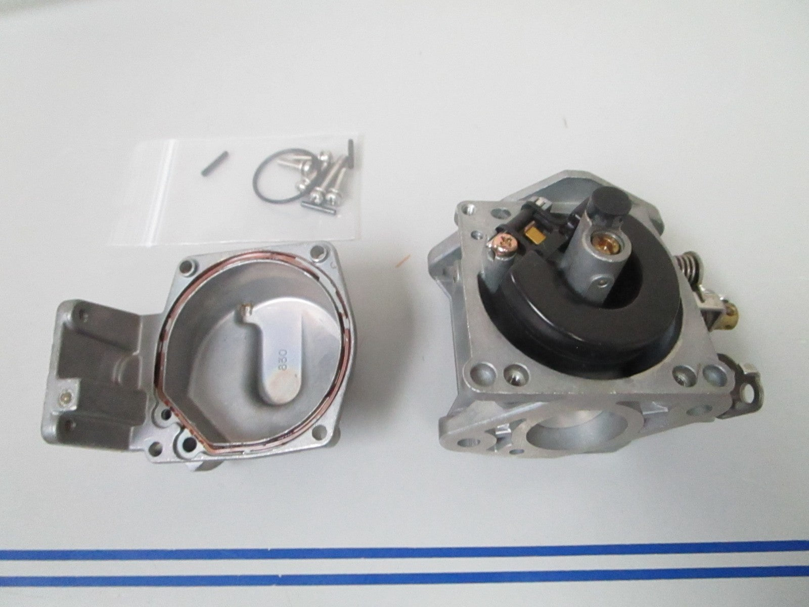 *NEW OEM* 0720 Mercury Quicksilver 4hp 5hp Carburetor 3303-812647T1