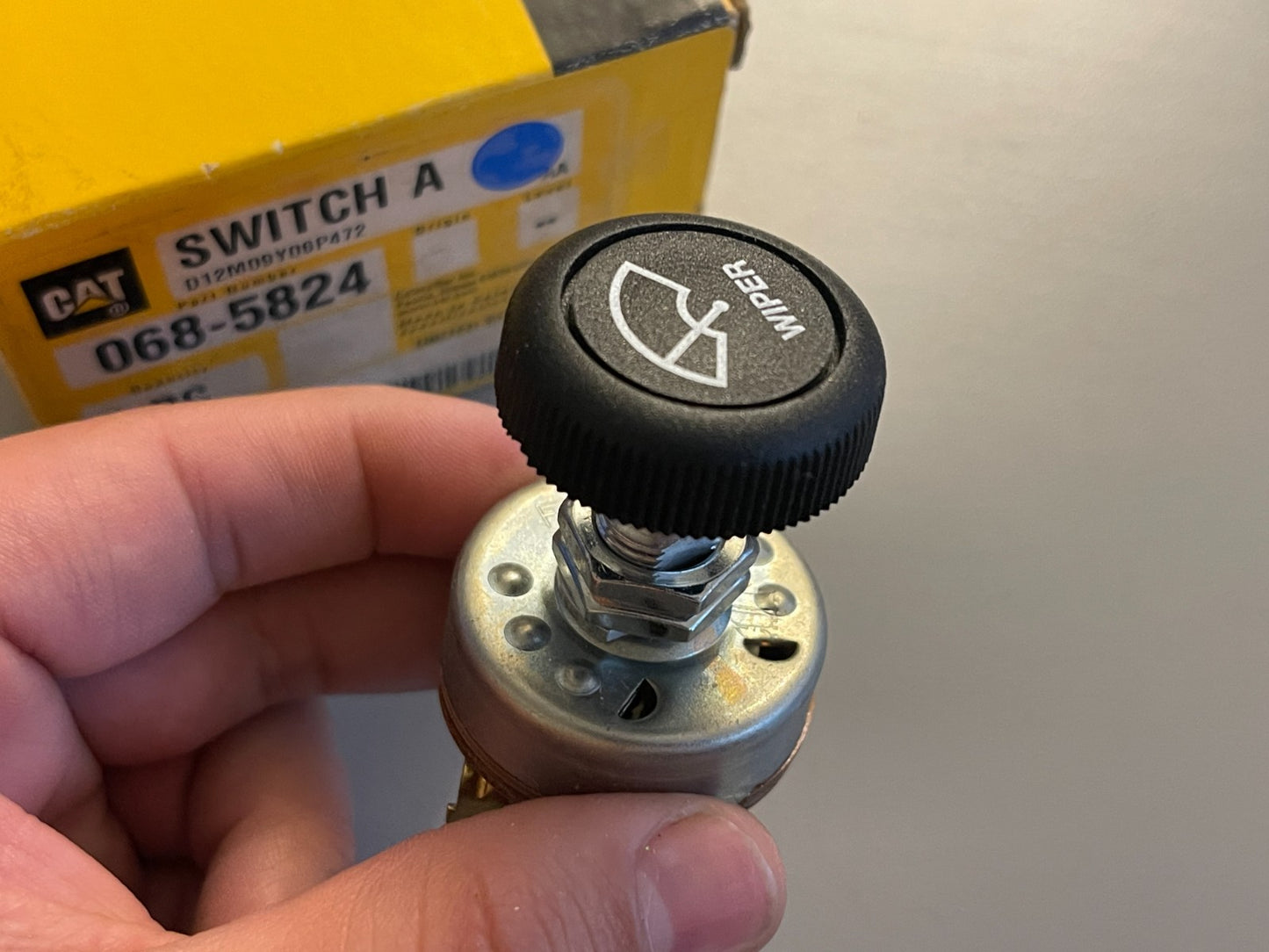 NEW OEM 068-5824 CAT Caterpillar Switch Assembly 0720