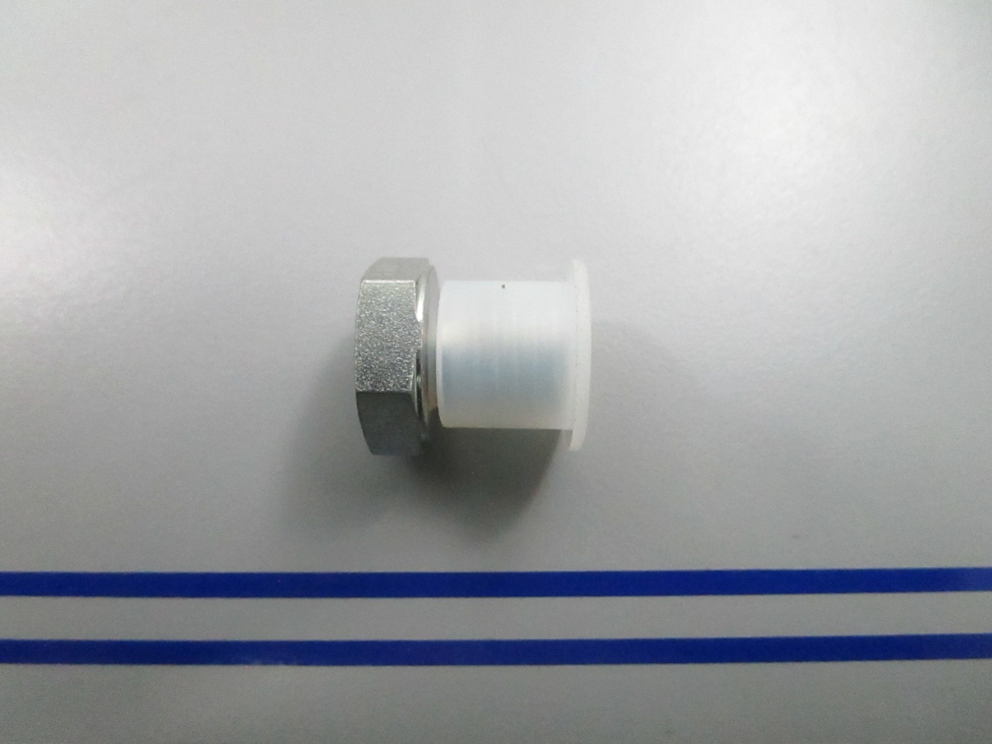 *NEW OEM* 0810 CAT Plug 8M-9307
