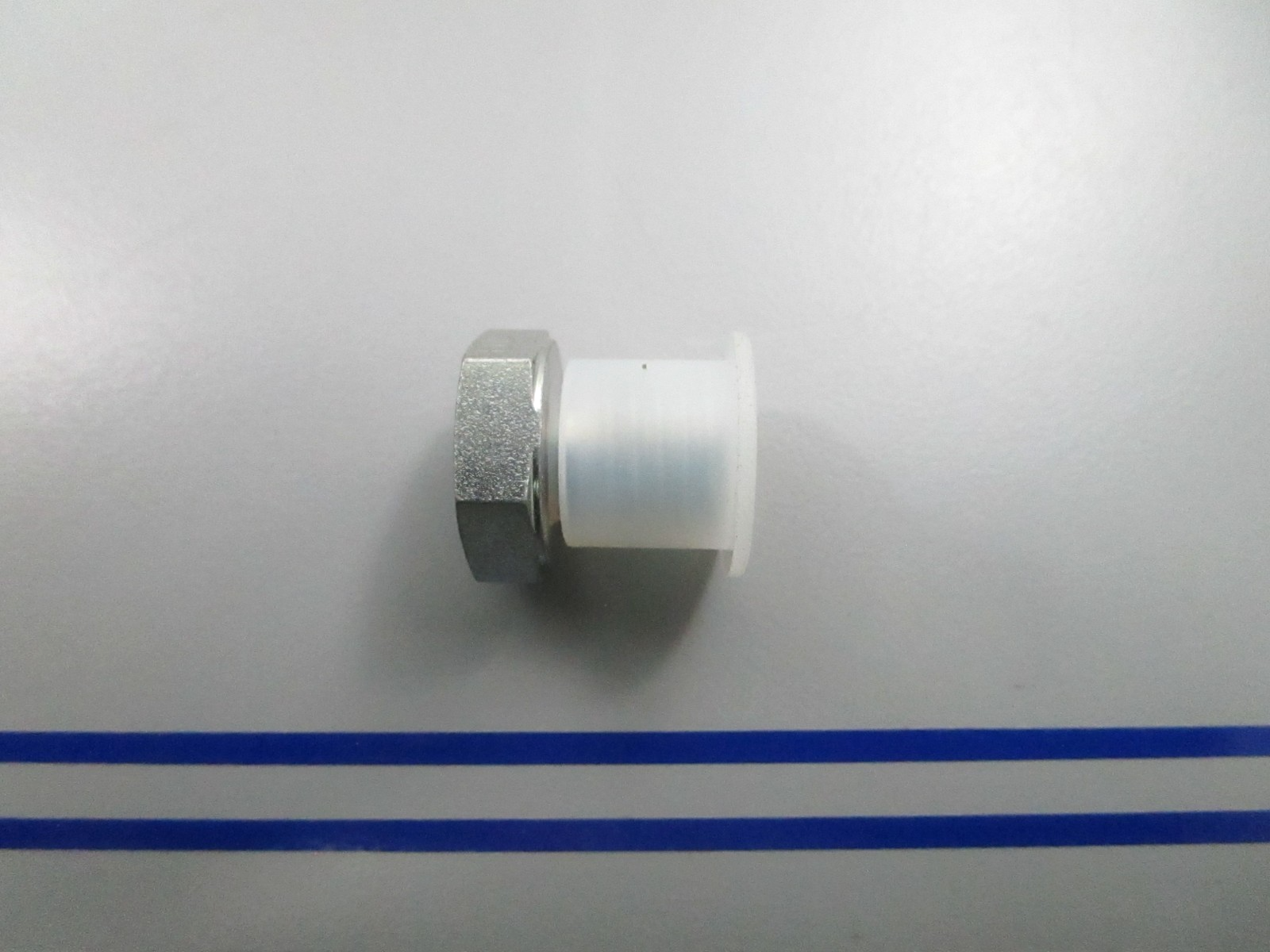 *NEW OEM* 0810 CAT Plug 8M-9307