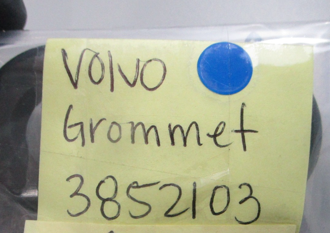 *NEW OEM* 0810 Volvo Penta Grommet 3852103