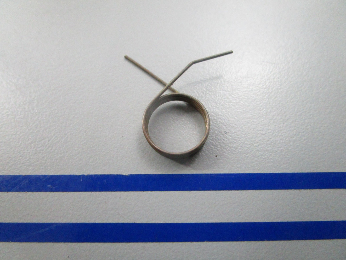 NEW OEM 309699 0309699 OMC Johnson Evinrude Choke Return Spring 0810