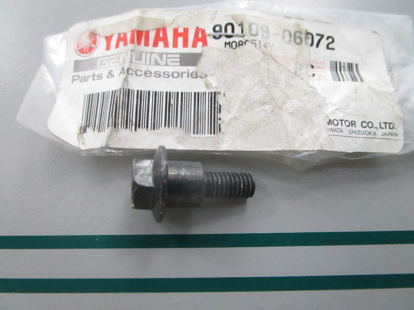 NEW OEM 90109-06072 Yamaha Bolt 0810