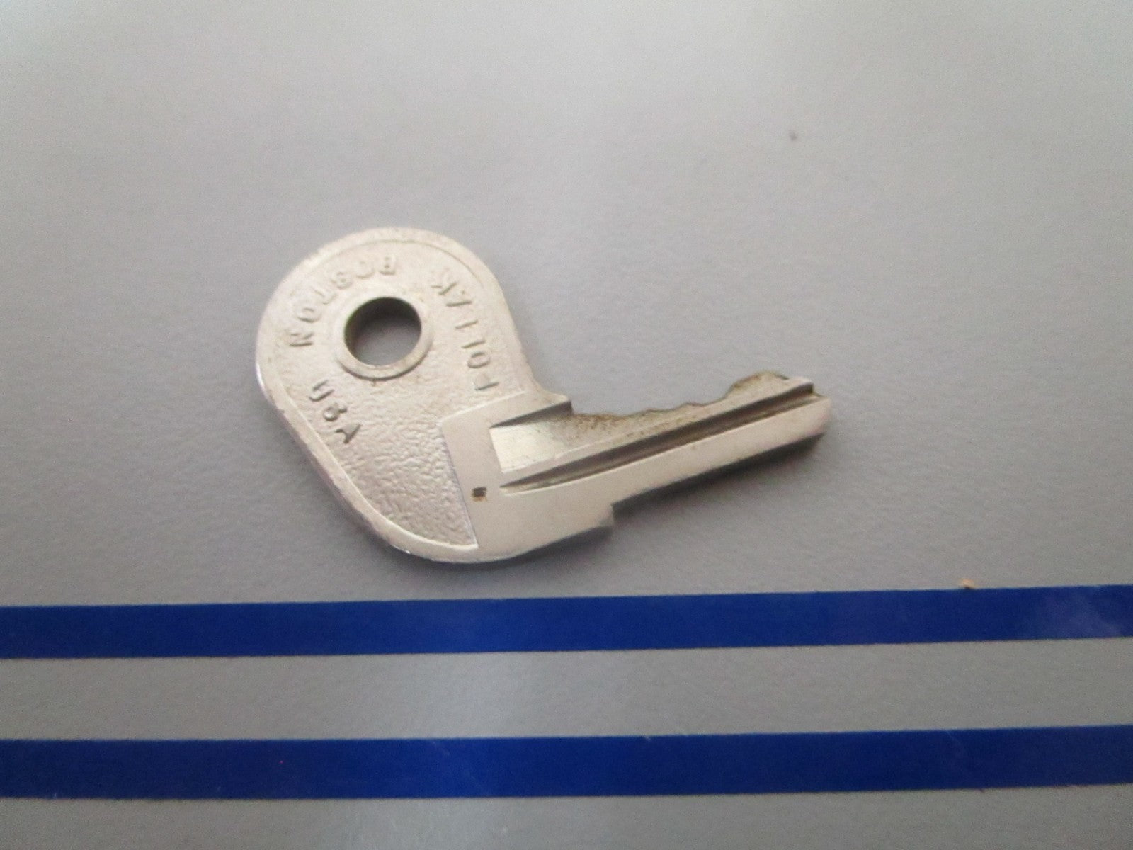 NEW OEM 501793 0501793 OMC Johnson Evinrude #28 Ignition Key 0810