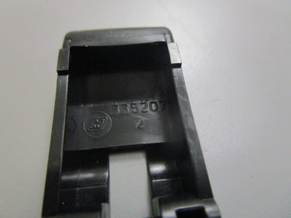*NEW OEM* 0820 OMC Johnson Evinrude Cowl Latch 335207 0335207