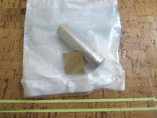 *NEW OEM* 0810 OMC Johnson Evinrude Wrist Pin 320954 0320594