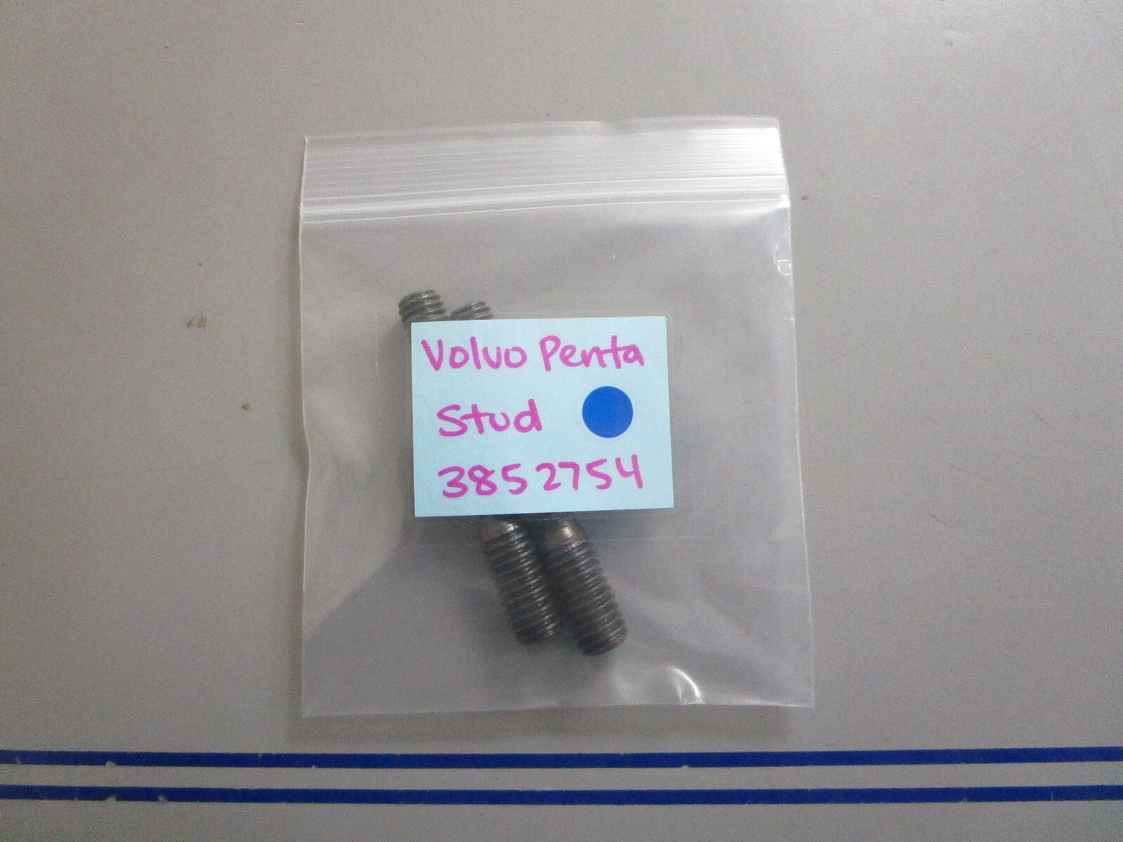 *NEW OEM* 0810 Volvo Penta Stud 3852754