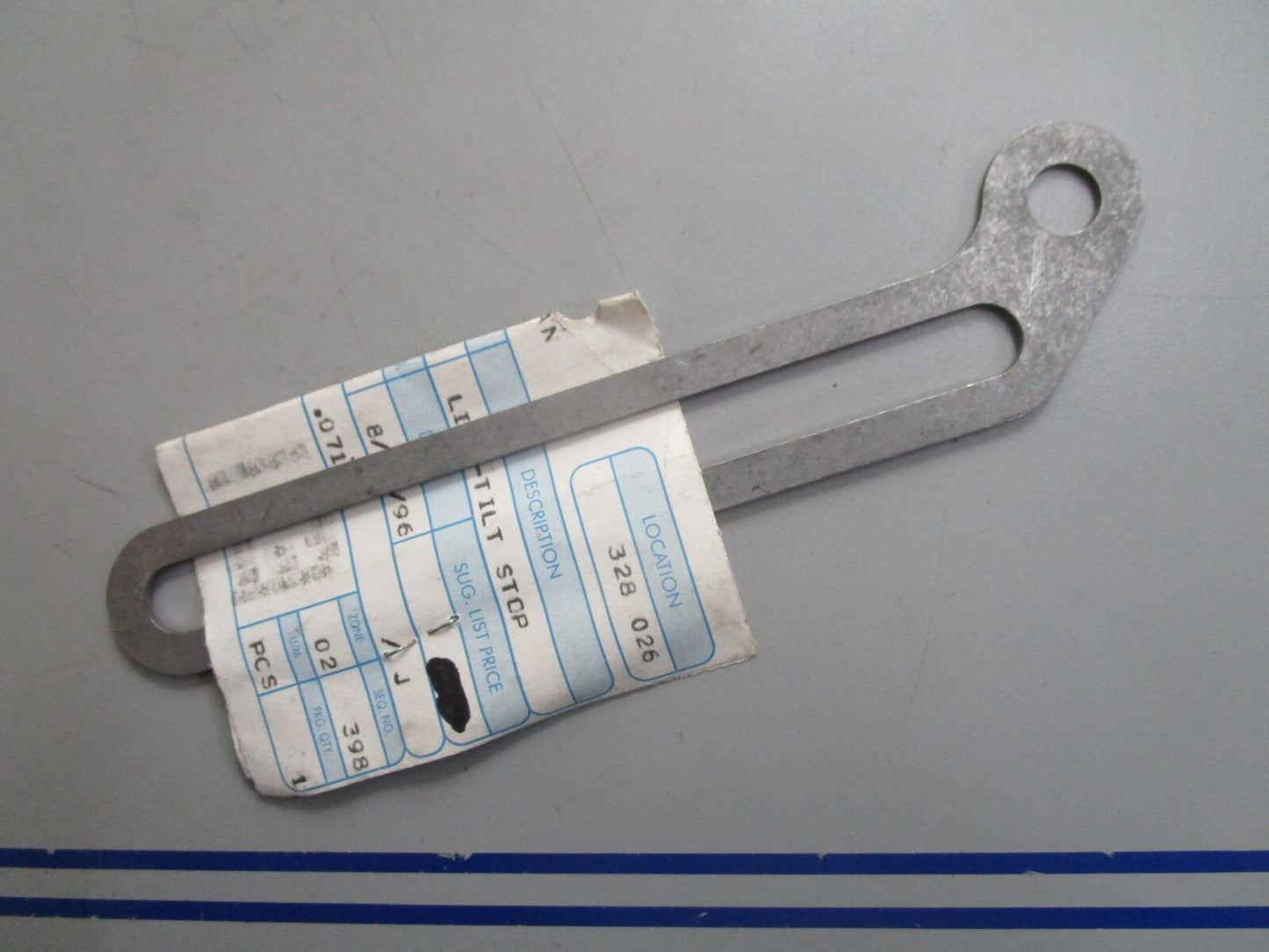 *NEW OEM* 0820 OMC Johnson Evinrude Tilt Stop Link 329177 0329177