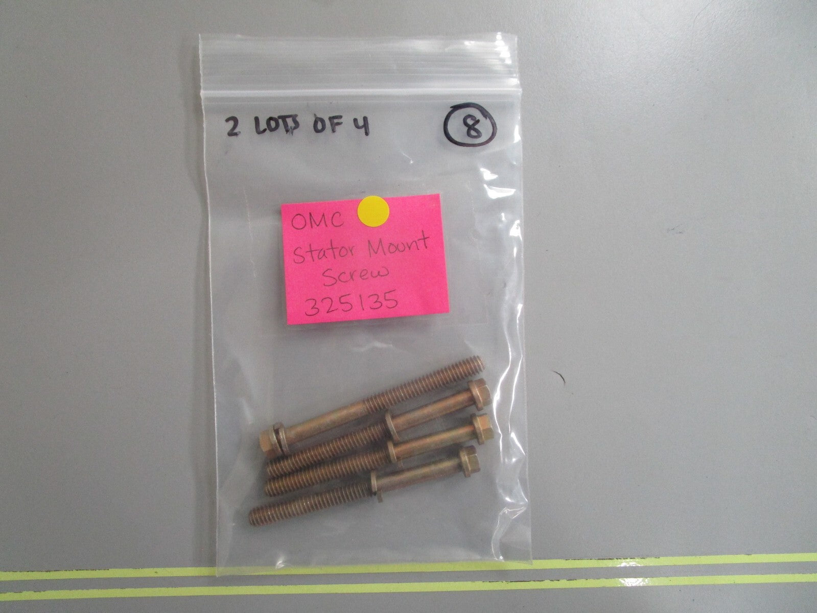 *NEW OEM* 0810 OMC Johnson Evinrude Stator Mount Screw 325135 0325135