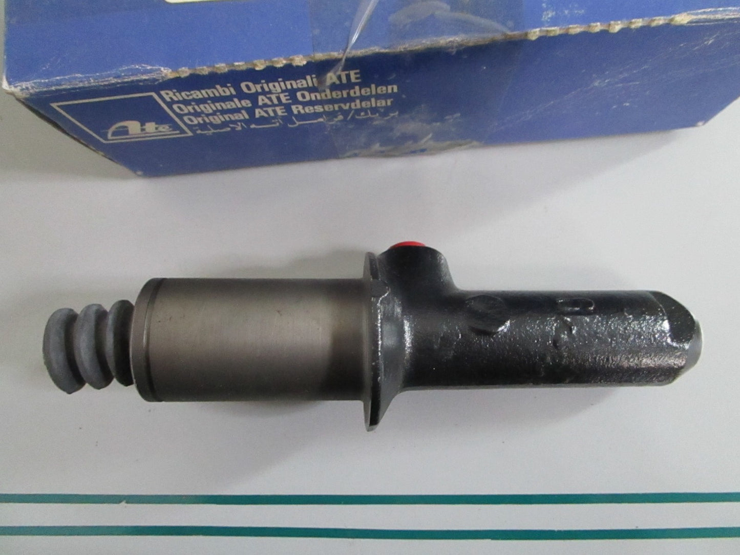 NEW OEM 0002957806 03.2419-7701.3 Mercedes-Benz ATE Clutch Master Cylinder 0820