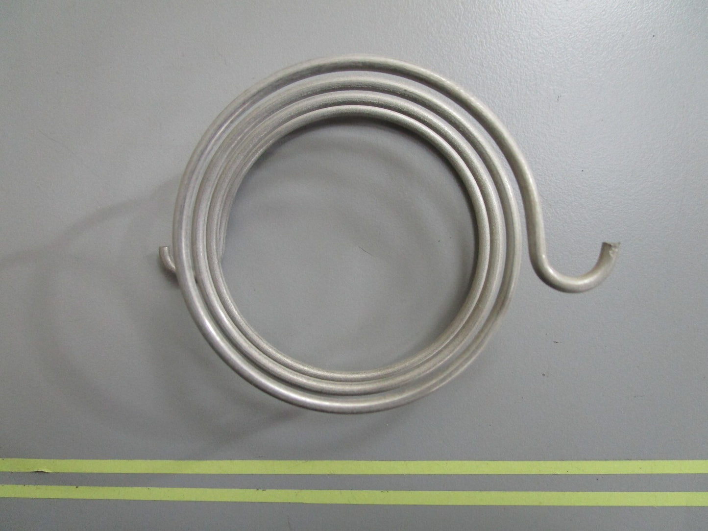 *NEW OEM* 0810 OMC Johnson Evinrude Spring 314074 0314074