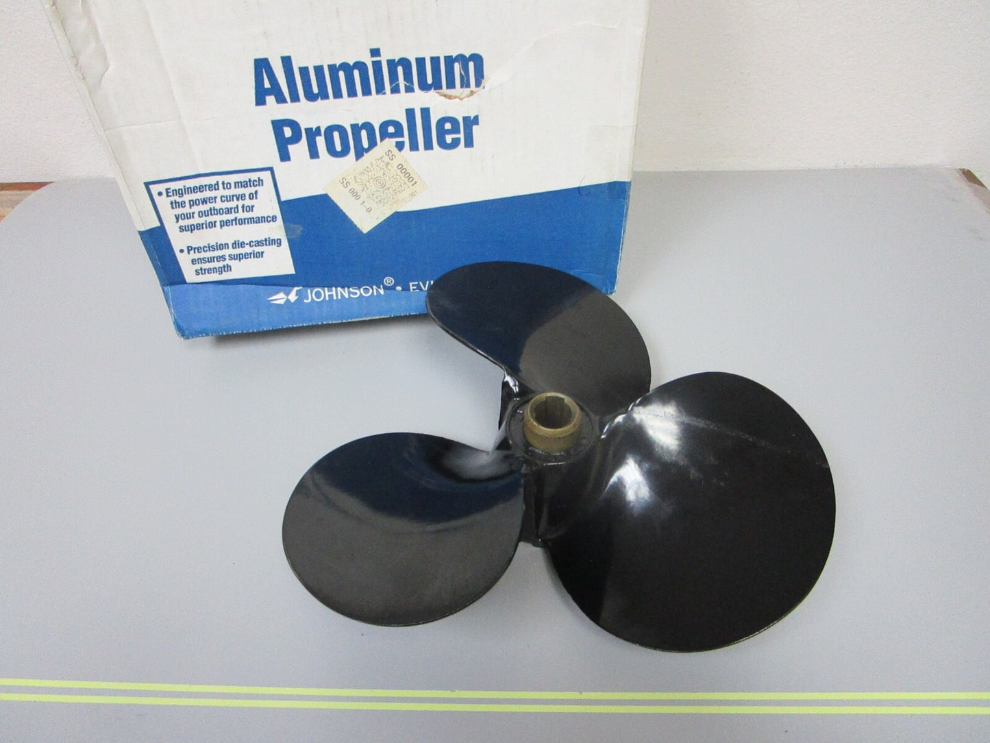 *NEW OEM* 0720 OMC Johnson Evinrude 33 30 40 hp 11 x 9P Propeller 376738 0376738