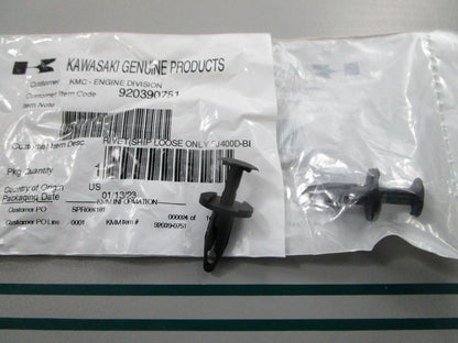 NEW OEM (LOT OF 2) 920390751 Kawasaki Rivet 0810
