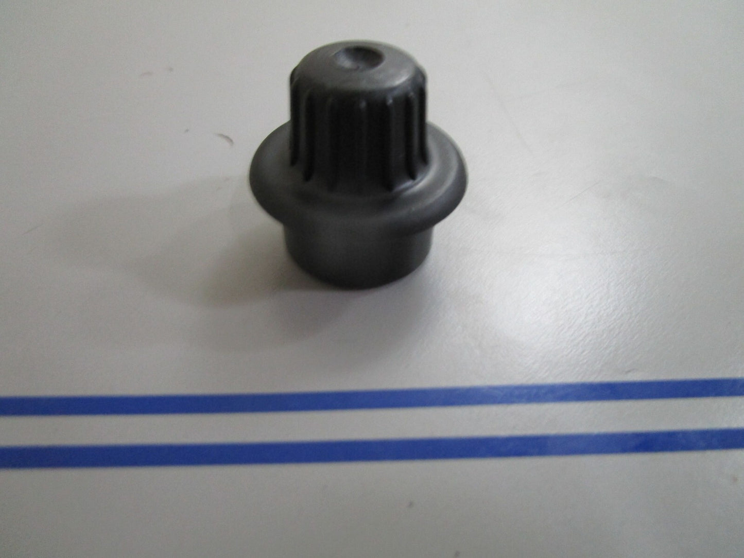 *NEW OEM* 0770 Mercury Quicksilver Handle Cap 62251