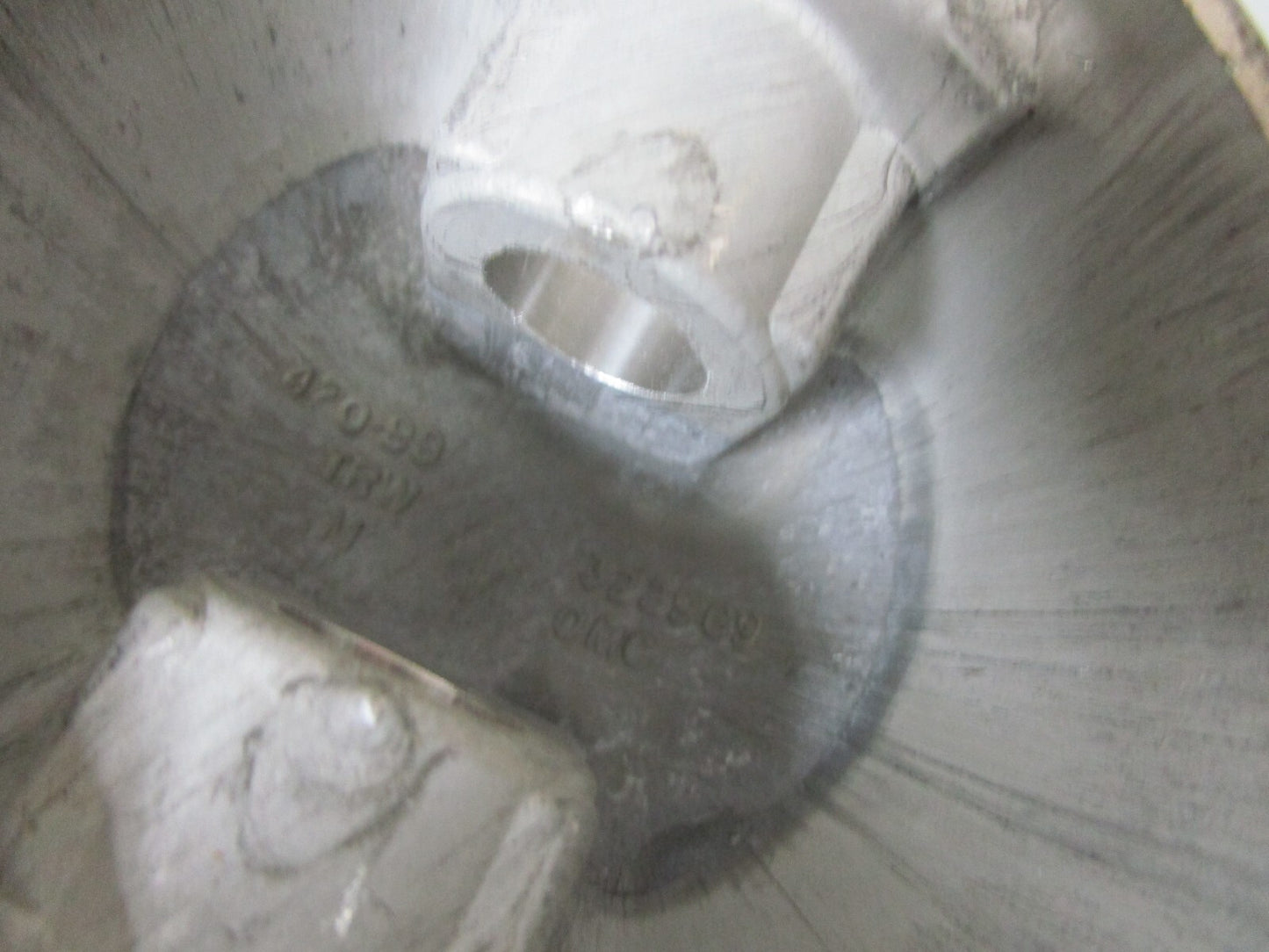 *NEW OEM* 0810 OMC Johnson Evinrude Piston 388673 322969 0388673 0322969