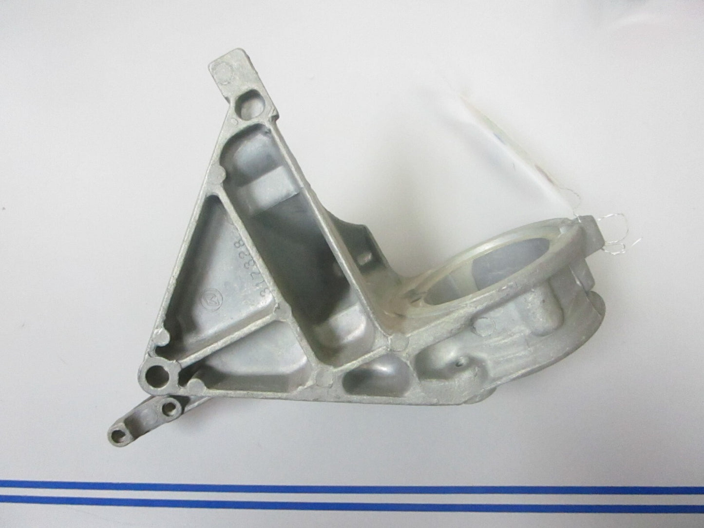 *NEW OEM* 0720 OMC Johnson Evinrude Starter Bracket 317328 0317328