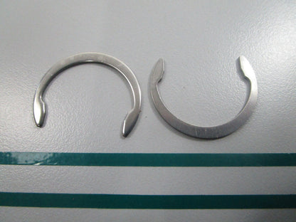 NEW OEM (LOT OF 2) 336110 0336110 OMC Johnson Evinrude Retaining Clip 0810