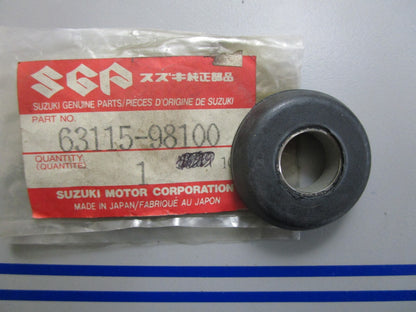 *NEW OEM* 0810 Suzuki Tiller Handle Bush Cover 63115-98100