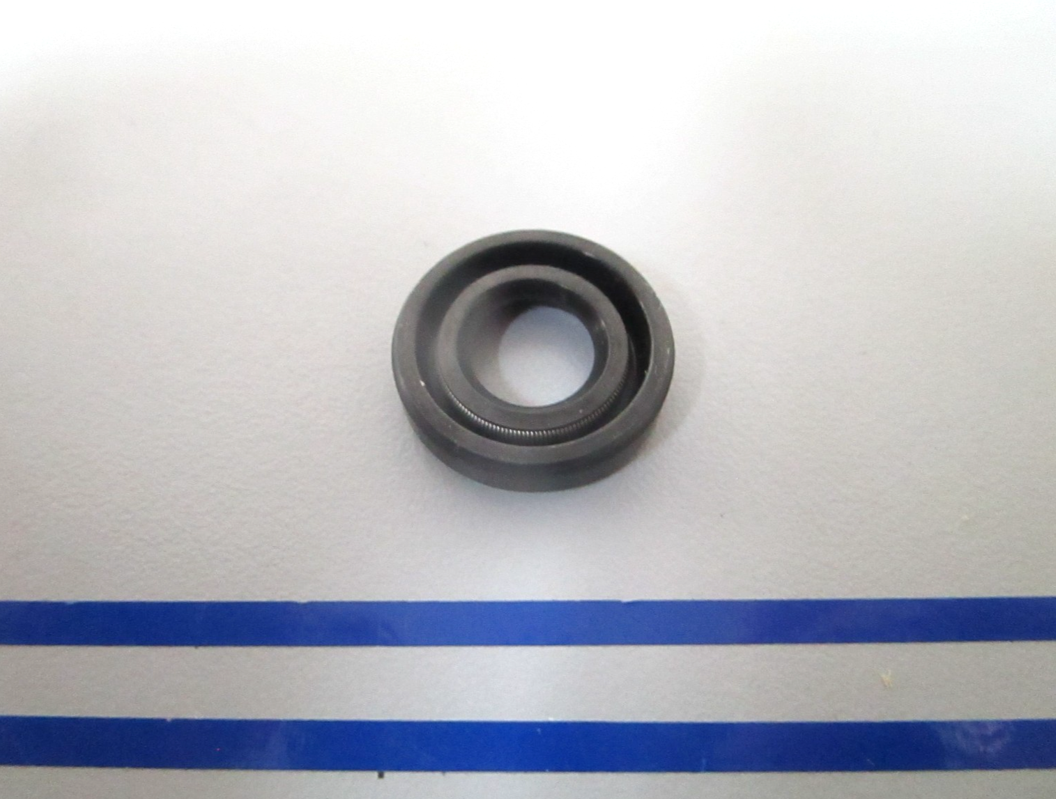 NEW OEM 09282-10009 Suzuki Oil Seal 0810