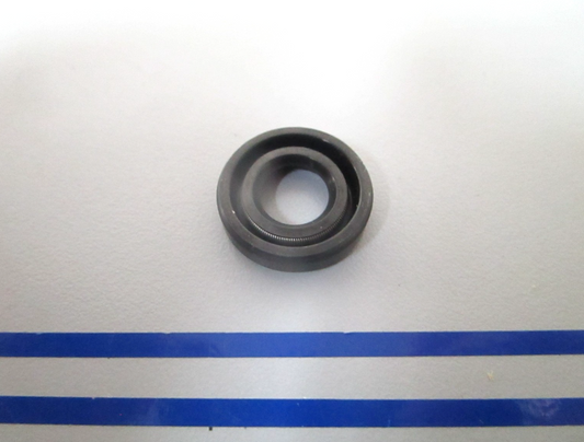 NEW OEM 09282-10009 Suzuki Oil Seal 0810