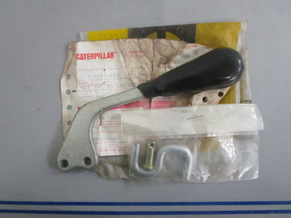 NEW OEM 077-4493 CAT Bracket Kit 0820