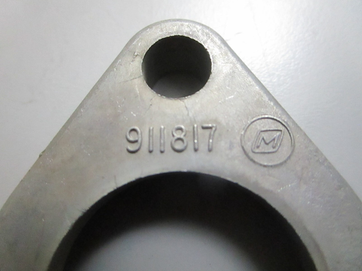 *NEW OEM* 0820 OMC Johnson Evinrude Retainer 911817 0911817