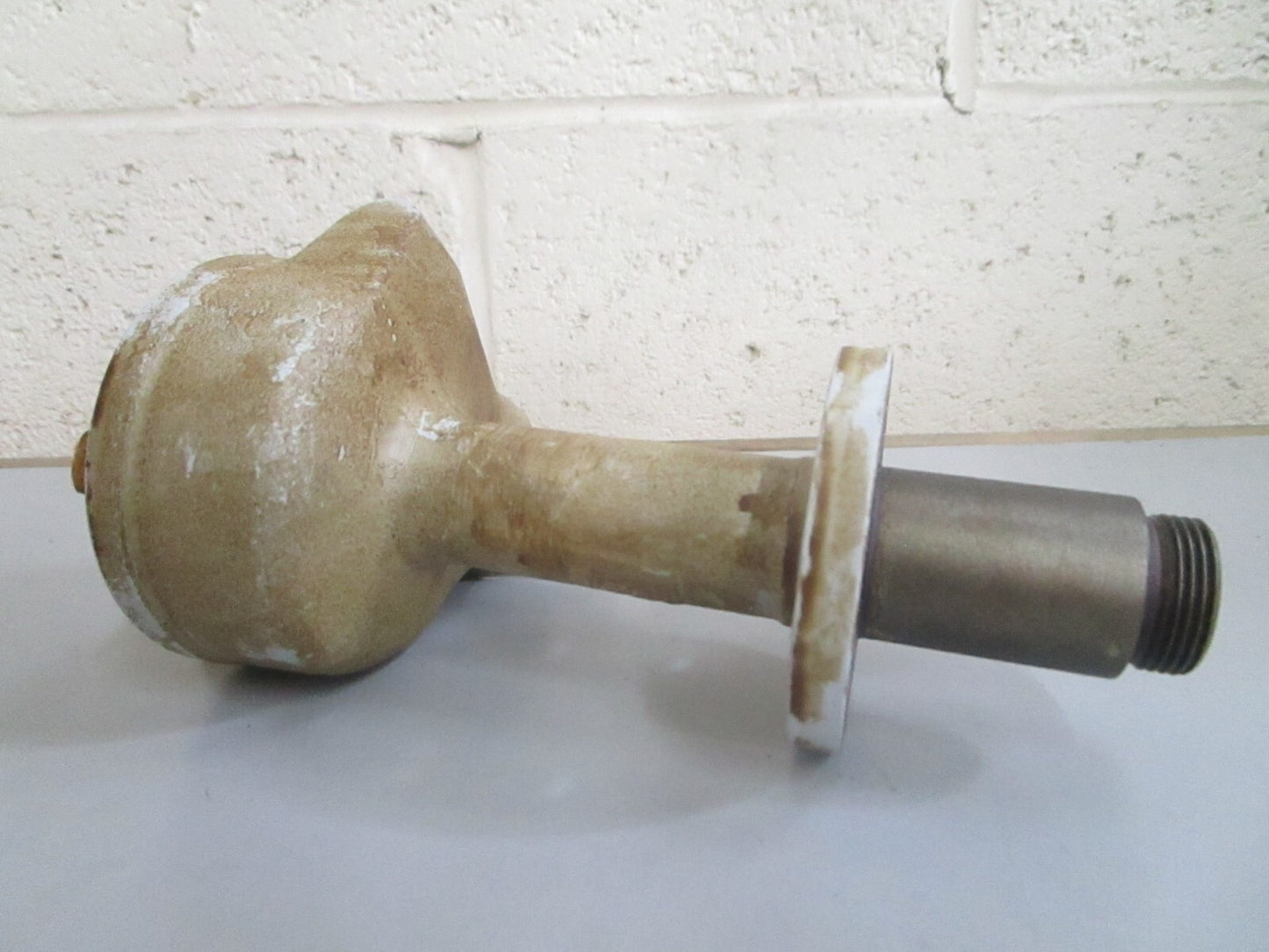 *NEW OEM* 0820 Volvo Penta Bearing Housing 897658