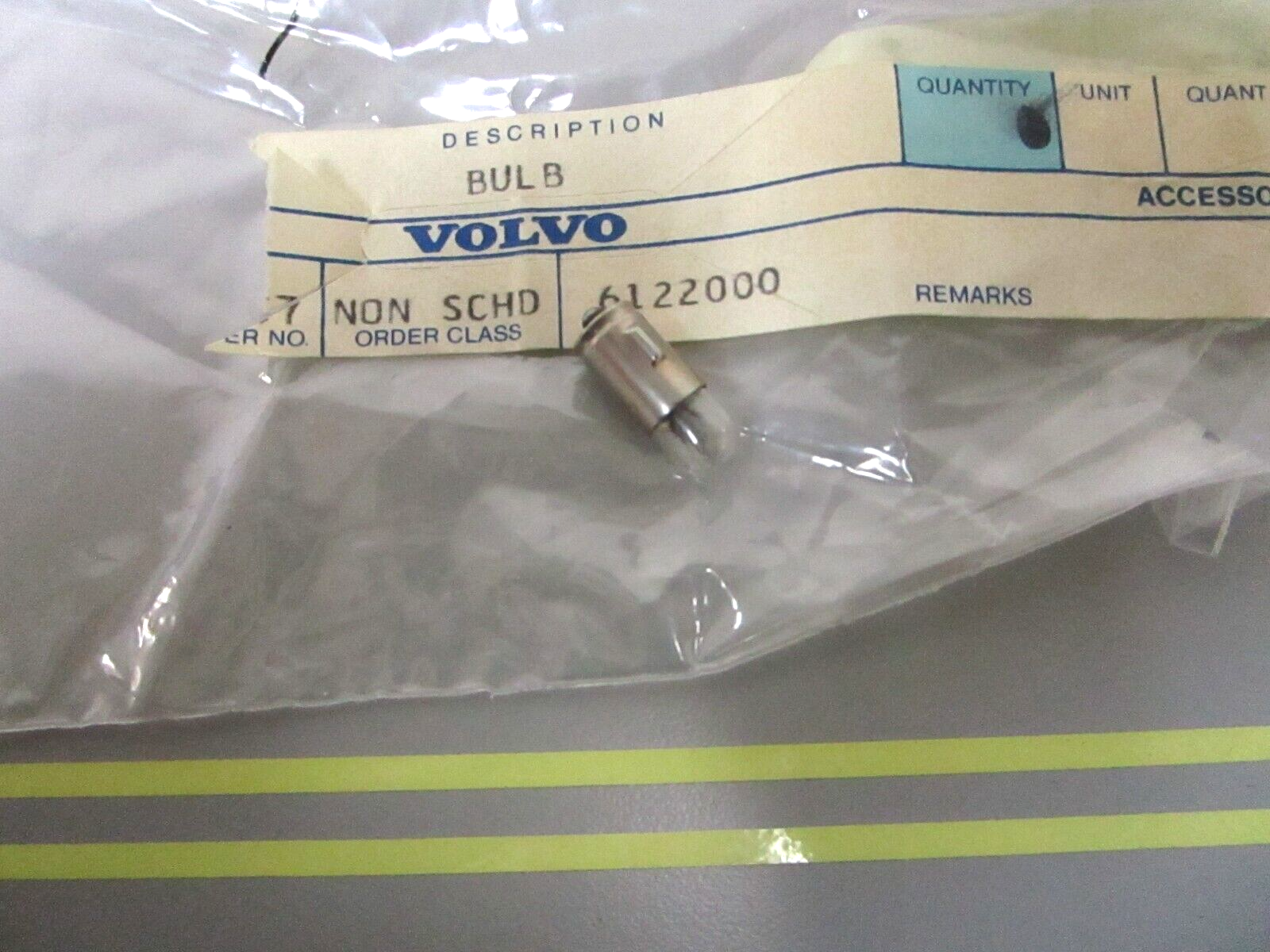 *NEW OEM* 0750 Volvo Penta BULB 19923