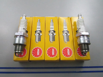 *NEW* (LOT OF 5) 0810 NGK Spark Plug BP8HS-10