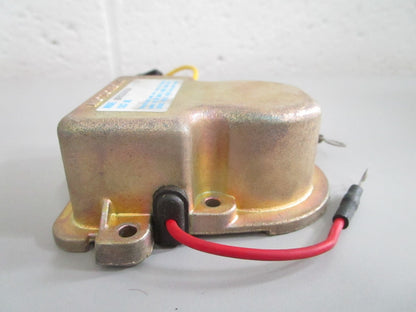NEW OEM 5-207 8RG2009A Motorola 12V Regulator 0820