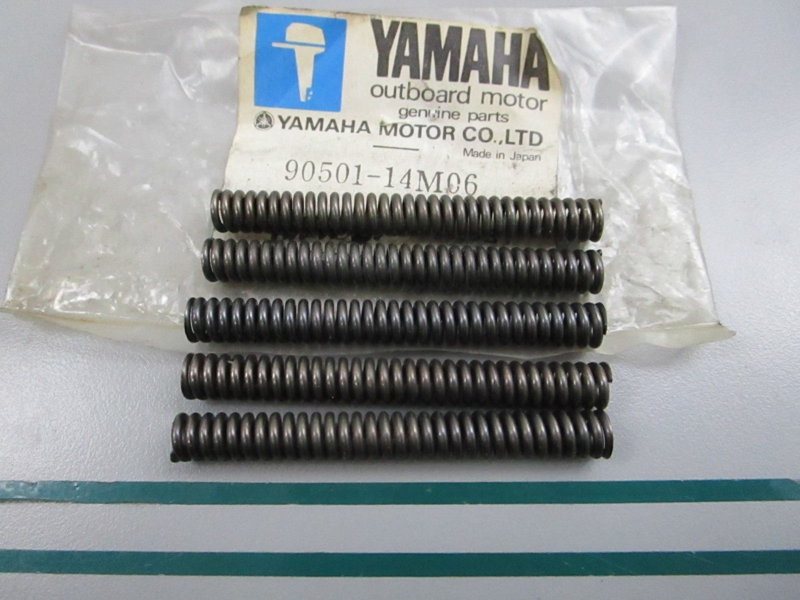 NEW OEM 90501-14M06-00 Yamaha Compression Spring 0810