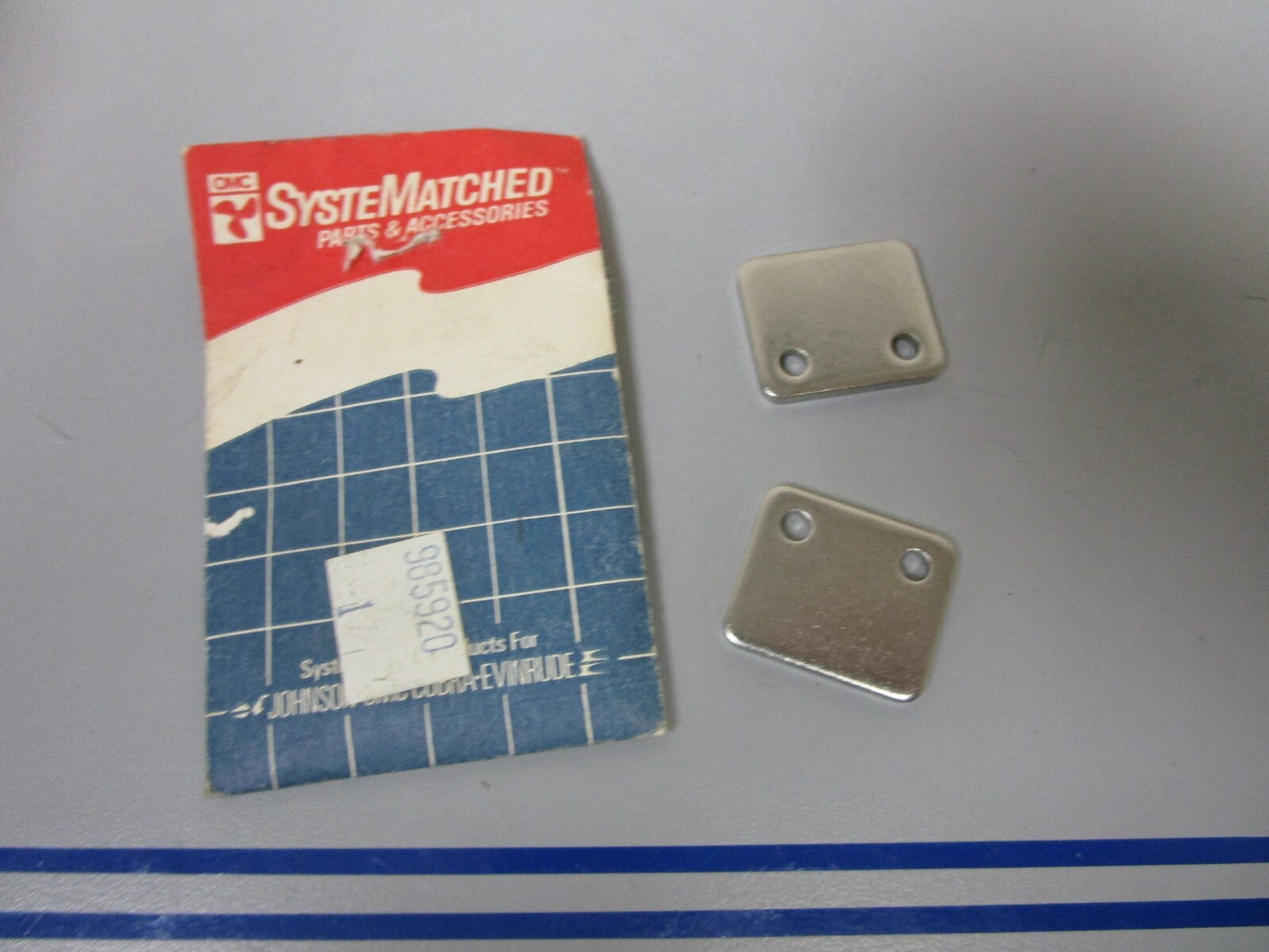 *NEW OEM* (LOT OF 2) 0810 OMC Johnson Evinrude Spacer Plate 985920 0985920