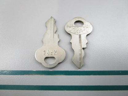 NEW OEM (LOT OF 2) 501590 0501590 OMC Johnson Evinrude KF75 Ignition Key 0810