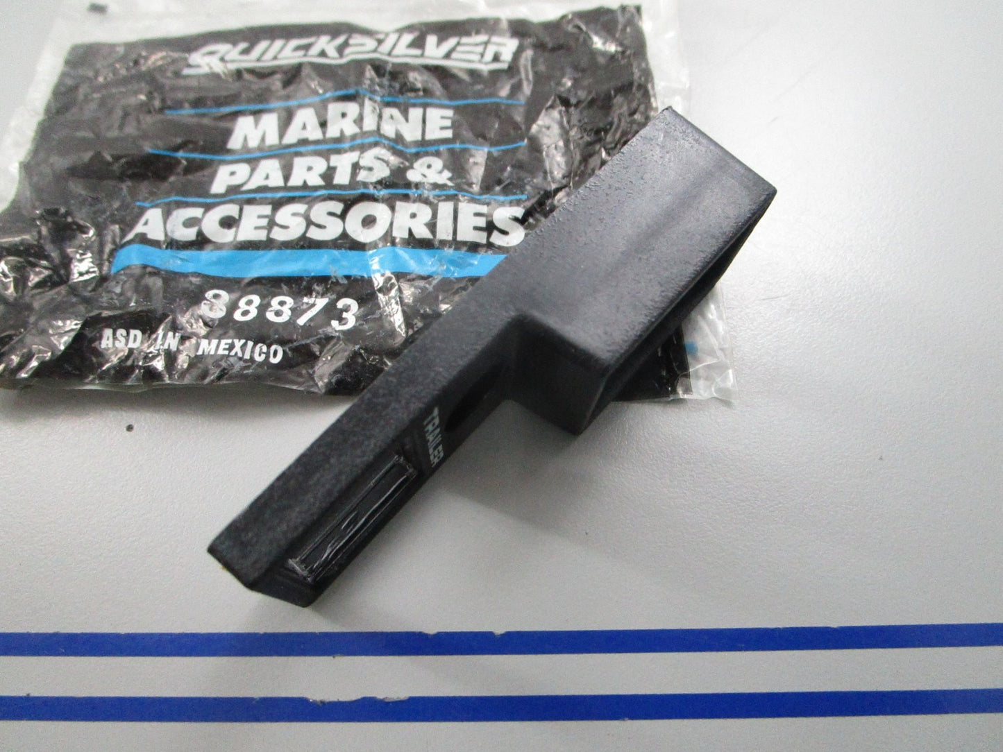 NEW OEM Mercury Quicksilver 88873 Retainer 0810