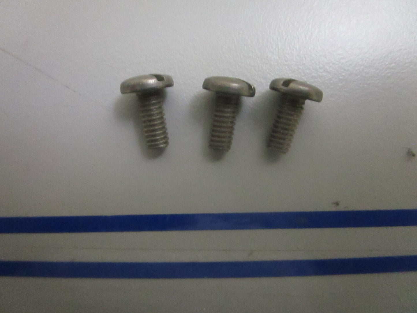 *NEW OEM* (LOT OF 3) 0810 Mercury Quicksilver Screw 20597