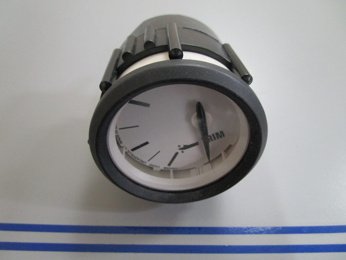 *NEW OEM* 0820 OMC Johnson Evinrude White & Black Face Trim Gauge 764090