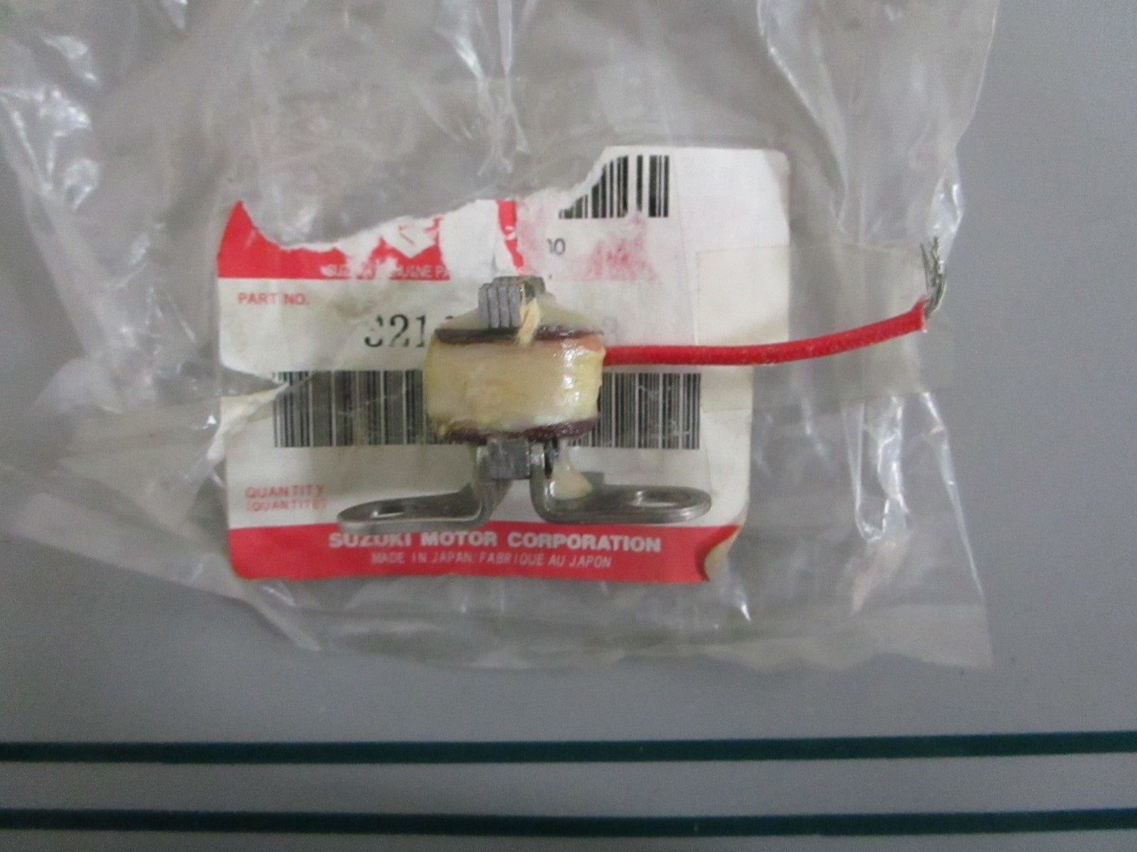 NEW OEM 32150-95303 Suzuki Ignition Timing Sensor 0820