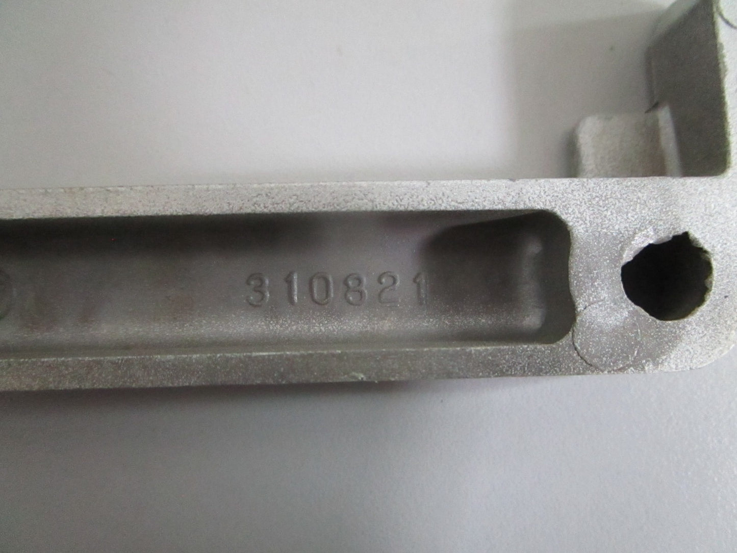 NEW OEM 310821 0310821 OMC Johnson Evinrude Clamp 0820