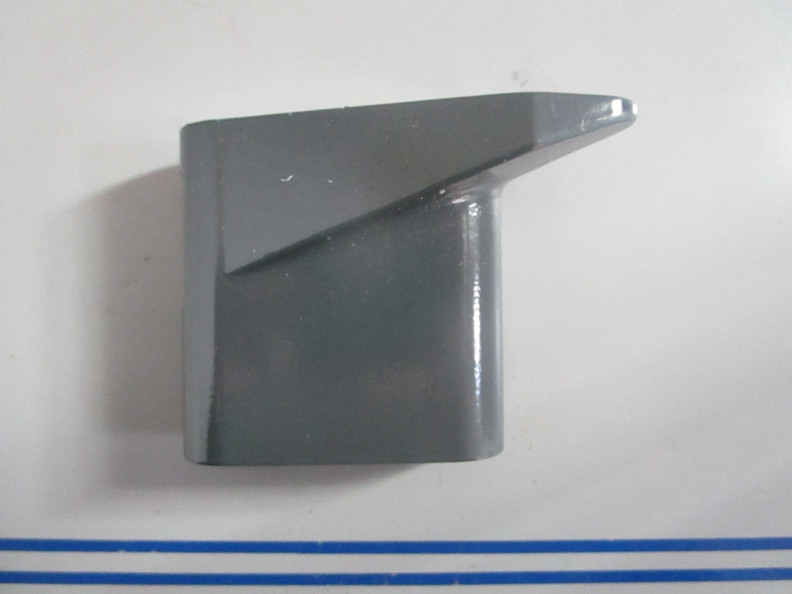 NEW OEM 914493 0914493 OMC Johnson Evinrude Front Mount Spacer 0820