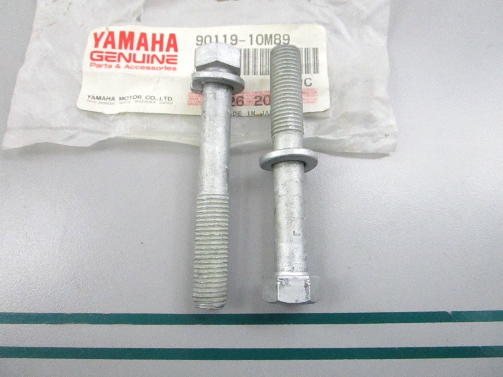 NEW OEM (LOT OF 2) 90119-10M89-00 Yamaha Bolt 0810