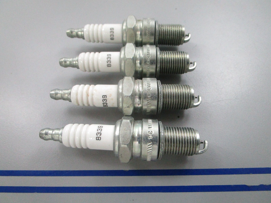 NEW (LOT OF 4) 8339 Champion Spark Plug 0810