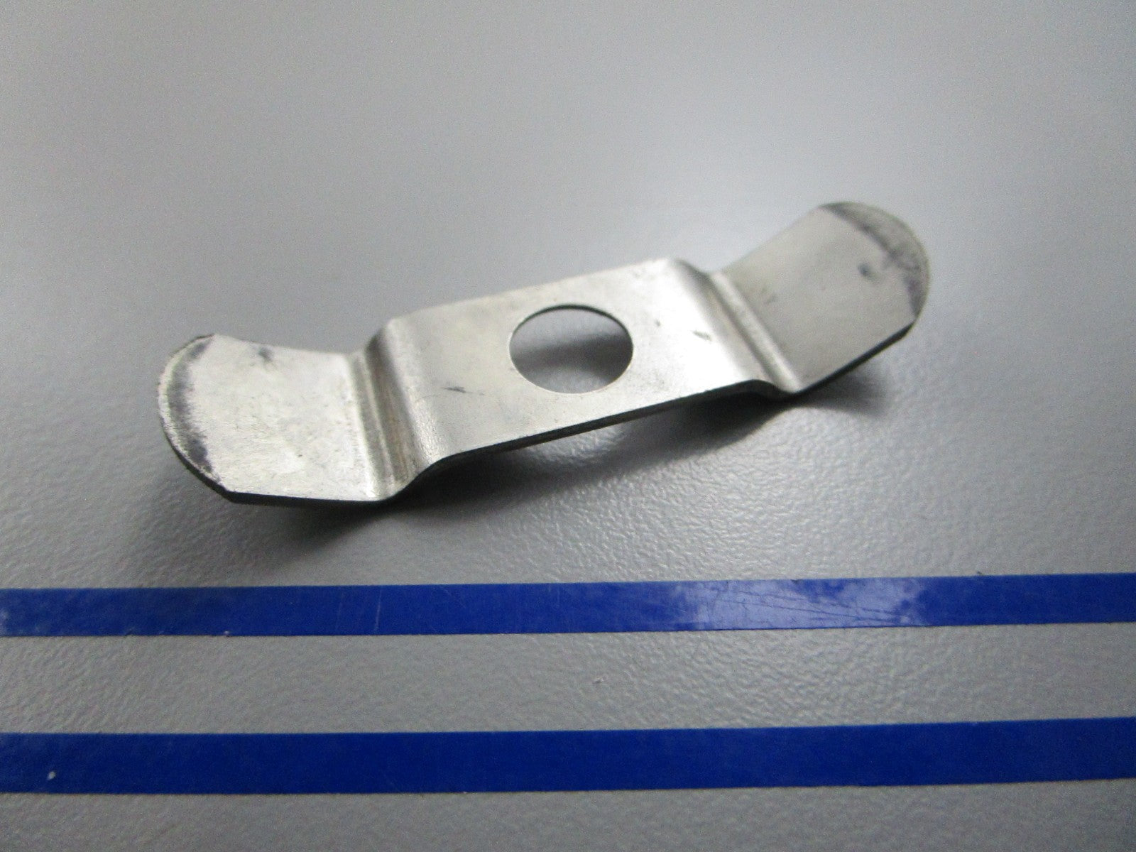 NEW OEM 332334 0332334 OMC Johnson Evinrude Plate 0810