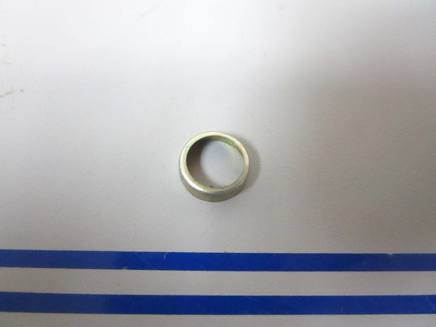 *NEW OEM* 0810 OMC Johnson Evinrude Spring Cover 115528 0115528