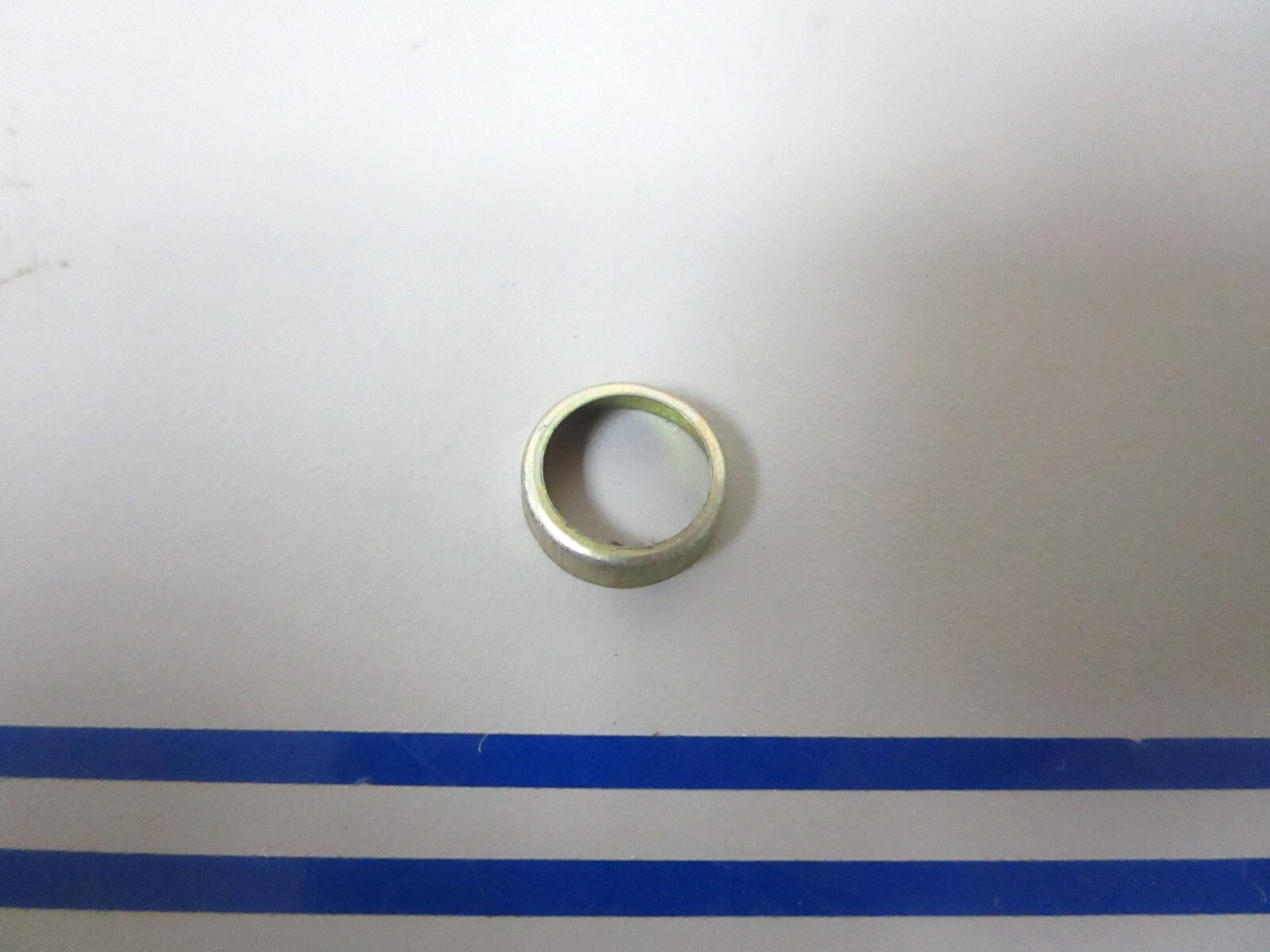 *NEW OEM* 0810 OMC Johnson Evinrude Spring Cover 115528 0115528