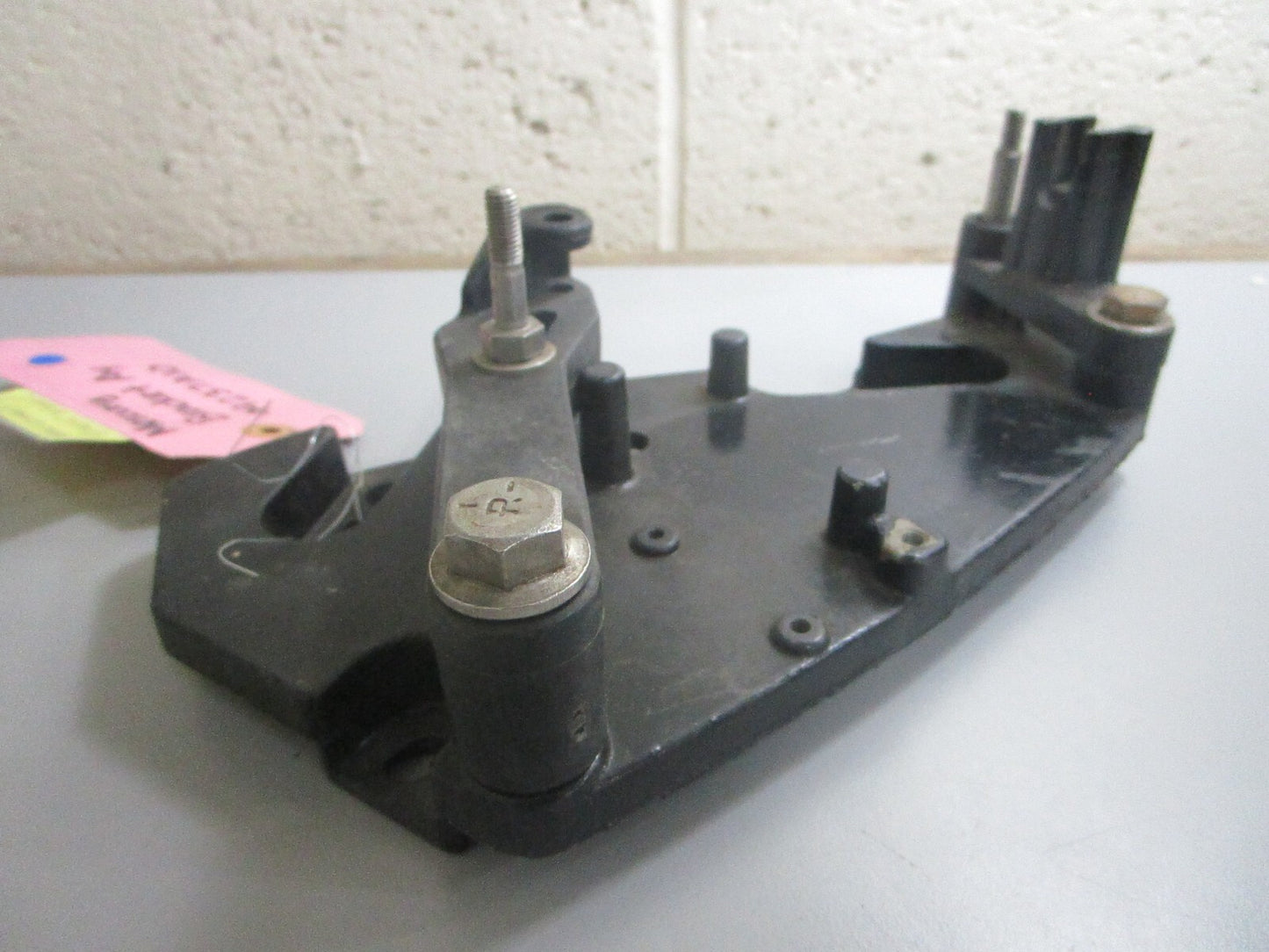 *NEW OEM* 0820 Mercury Quicksilver Bracket 99237A10