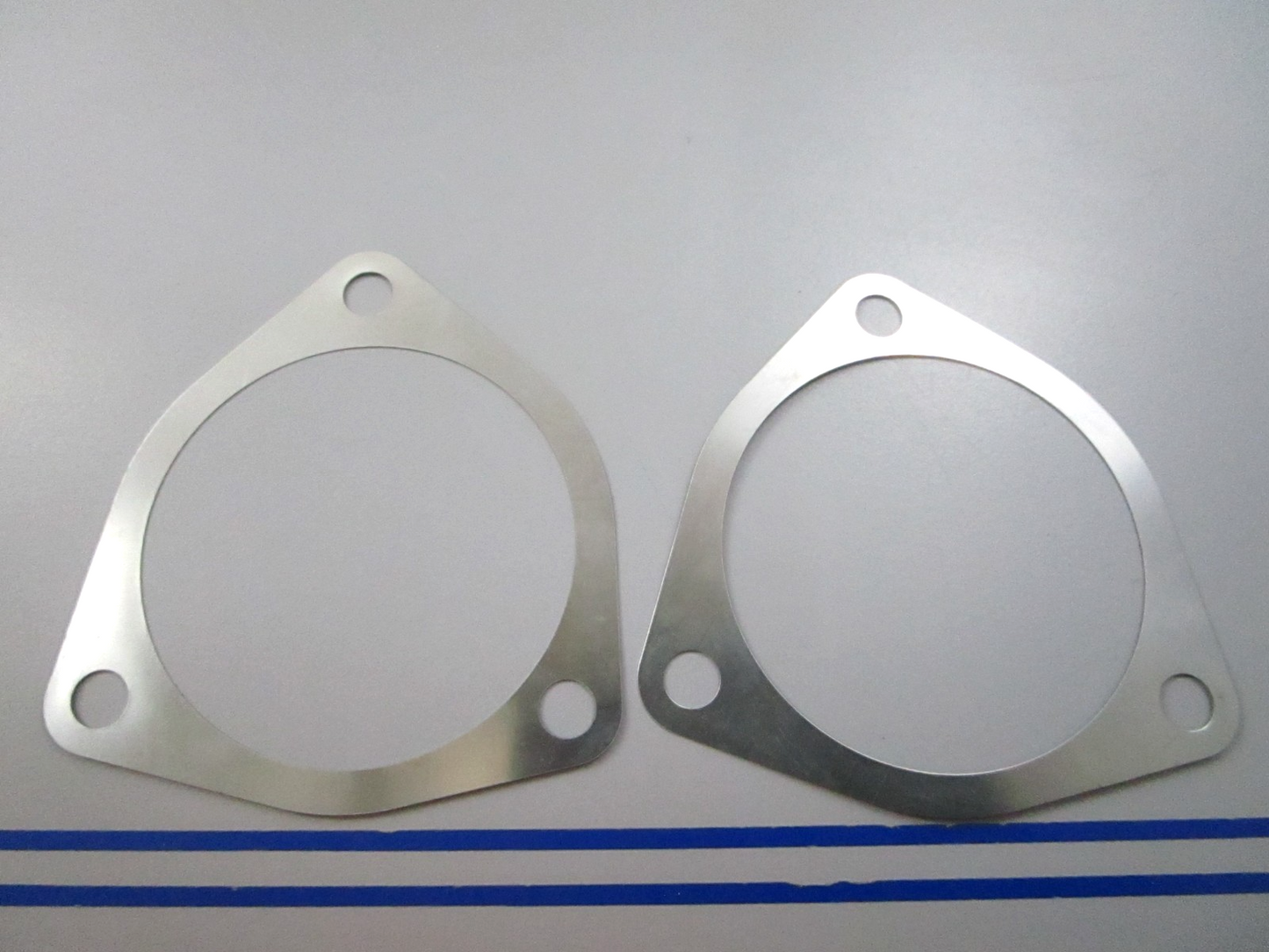 NEW OEM (LOT OF 2) 908429 0908429 OMC Johnson Evinrude Shim 0810