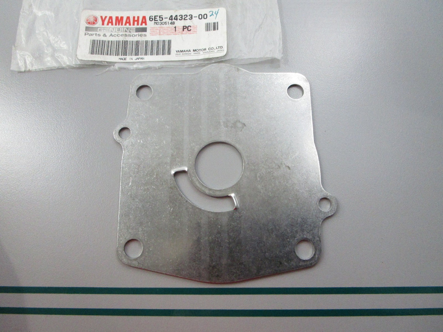 NEW OEM 6E5-44323-00-00 Yamaha Outer Plate 0810