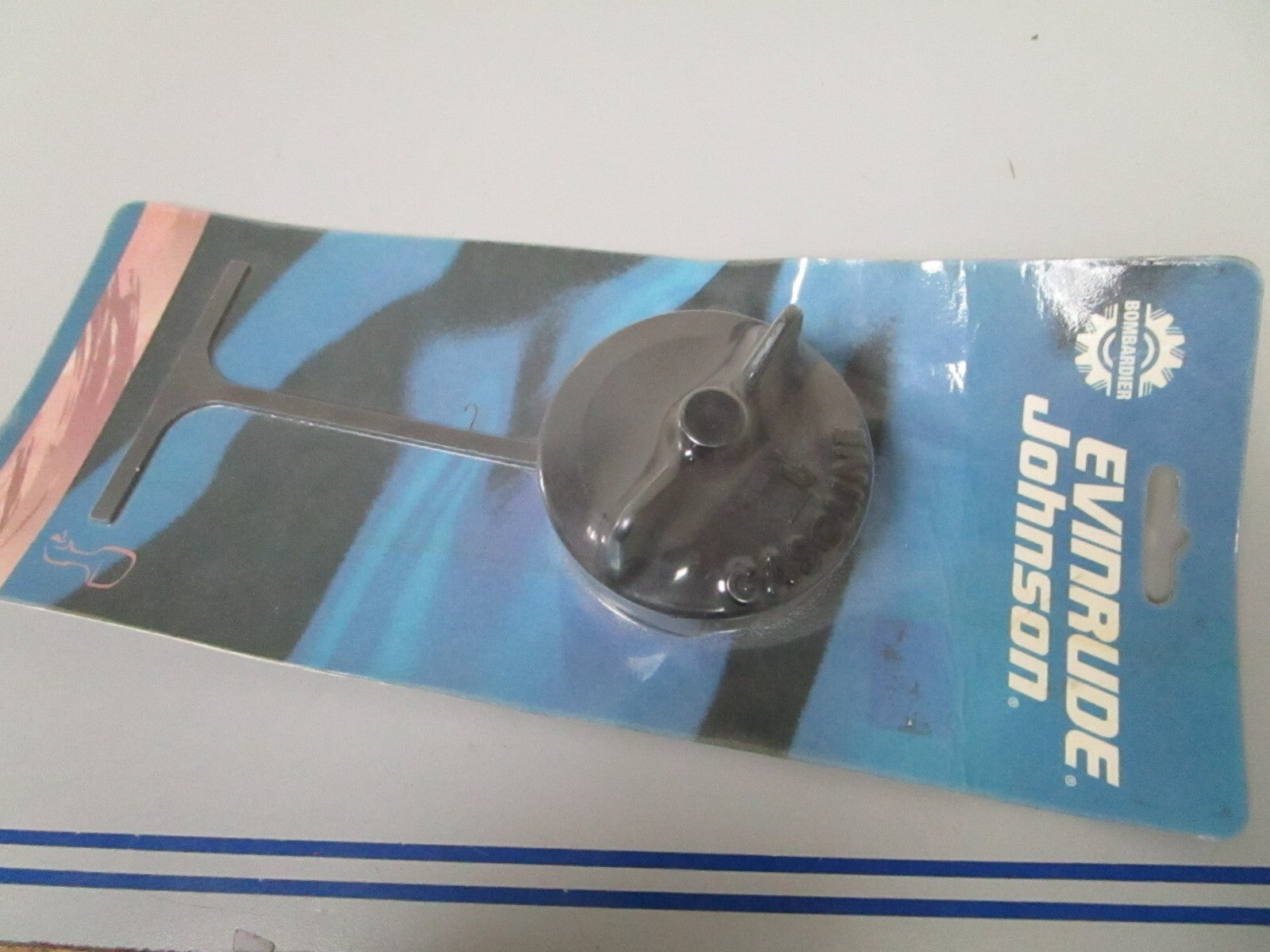 *NEW OEM* 0810 OMC Johnson Evinrude Gasoline Cap Assembly 175978 0175978