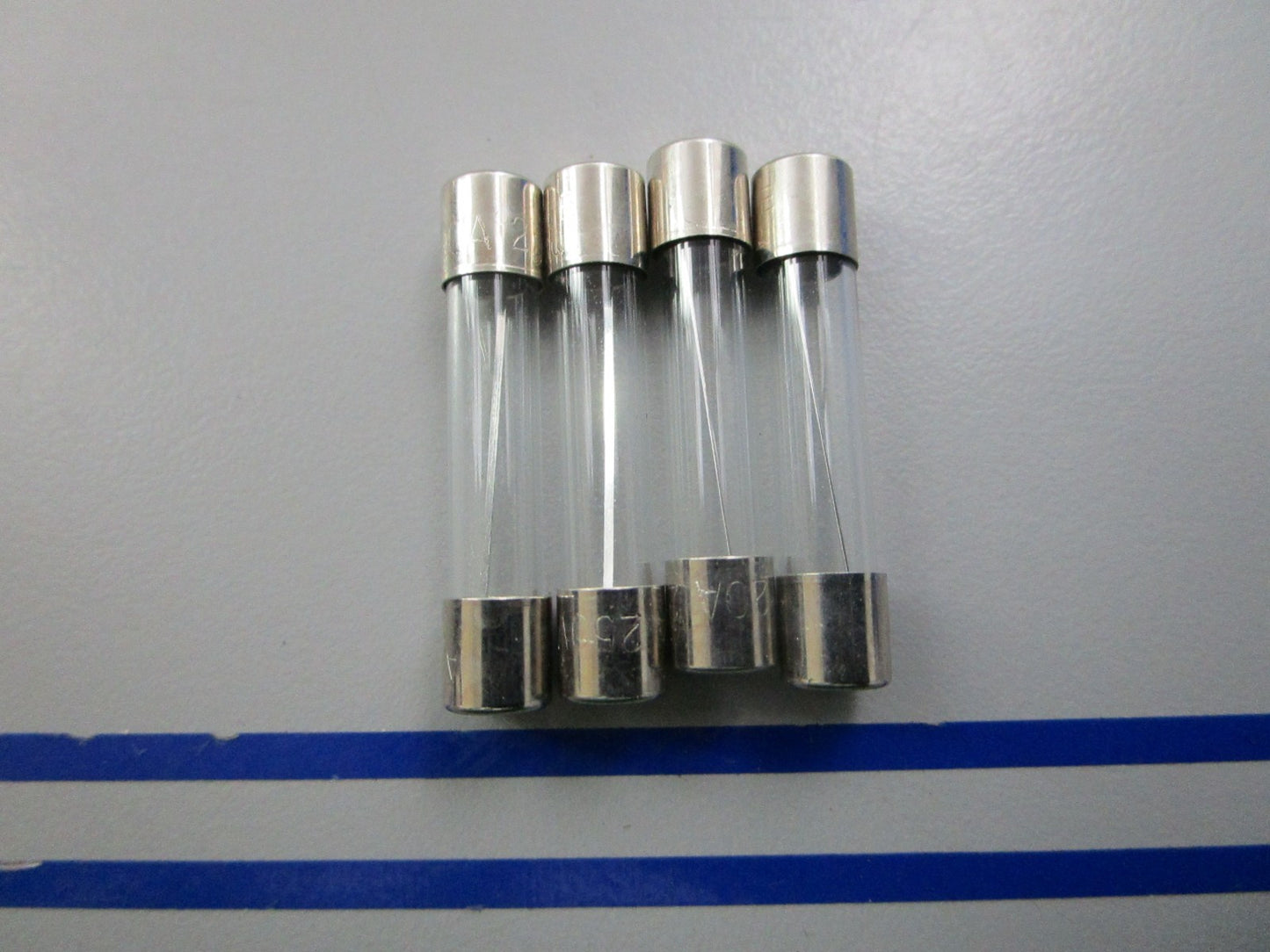 NEW (LOT OF 4) 444120-1 Sea-Dog 20 AMP AGC Fuse 0810