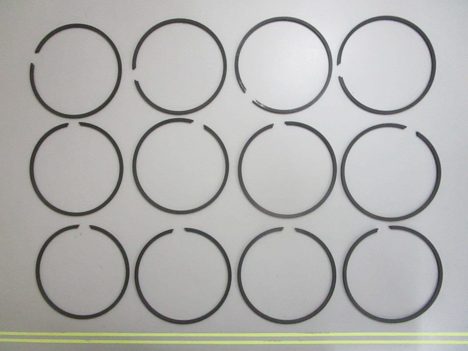 *NEW OEM* 0820 Mercury Quicksilver 12 Piston Ring Set 39-813011A12